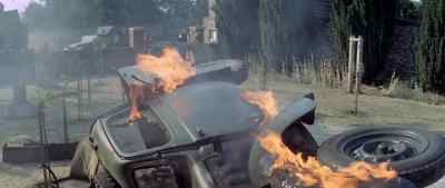 - What are you doing?
- Getting the keys to his car. - The Eagle Has Landed