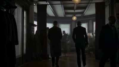 - What are you doing here?
- I came to pay my respects. - Boardwalk Empire