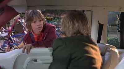 -What are you doing here?
-I got off early from work, Son. - Oh, God!