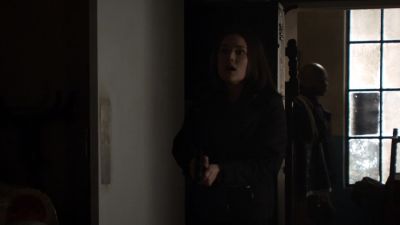 - What are you doing here?
- I live here. - The Blacklist