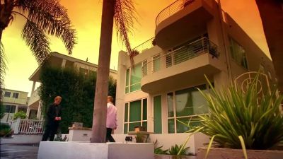 What are we doing here? I
thought we were meeting at home. - CSI: Miami