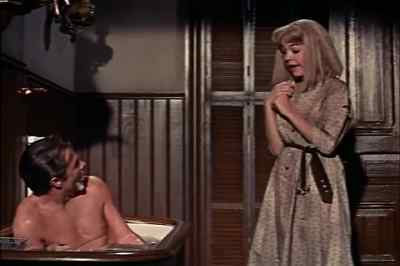 What are you doing here?
I'm going to wash your back. - The Wild and the Innocent