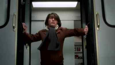 - What are you doing here?
- l can't make it. - The Cassandra Crossing