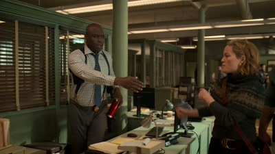 - What are you doing here, Polaski?
- I talked to Cap about my exam, - Will Trent