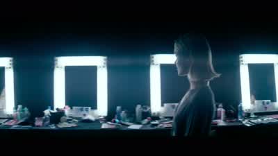 Jesse? What are you doing here? They told me to wait. For what? For makeup. You're in the show? Yeah - The Neon Demon