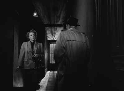 What are you doing here? - Woman on the Run