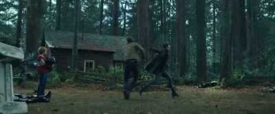- What are you doing here?
- Saving your ass, honey. Behind you! - The Adam Project