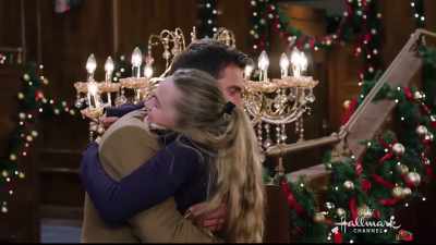 - What are you doing here?
- Well, last night, - Christmas at the Palace