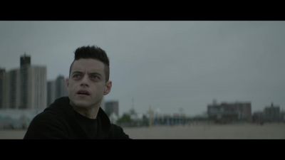 - What are you doing here?
- What are you doing here? - Mr. Robot