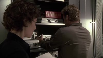 - What are you doing?
- He's screwing with us. Get me that binder. - 24