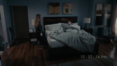 - What are you doing?
- Huh? - Scary Movie V
