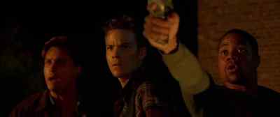 - What are you doing?
- I ain't no acrobat. - Judgment Night