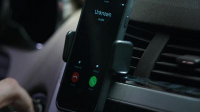 What are you doing?I'm calling his cell phone. - Blue Bloods