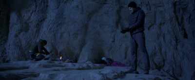 - What are you doing?
- I'm calling Taylor. - The Ledge