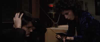 What are you doing in my apartment Jeffrey Beaumont - Blue Velvet
