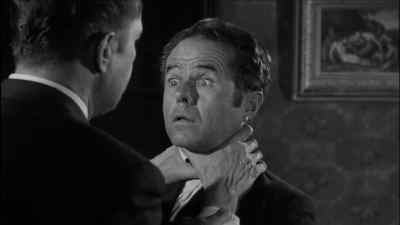 - What are you doing in here?
- Wait, don't we... - House on Haunted Hill