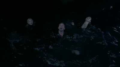 What are you doing in the water? What? - Sharknado 5: Global Swarming
