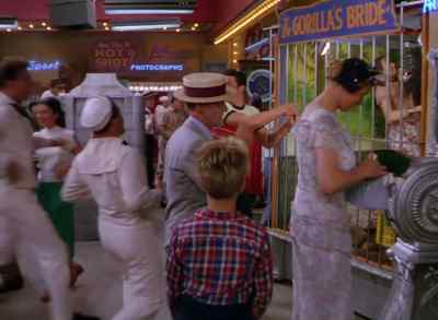 What are you doing in there? - The Band Wagon
