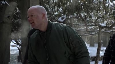 干什么呢  开大门啊
What are you doing, man? Open up the gate. - Gotham