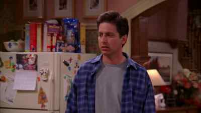 - What are you doing, mom?
It's me. Raymie. - Everybody Loves Raymond