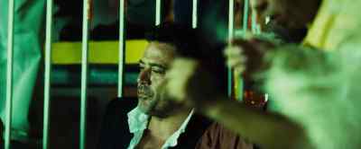 What are you doing? No, no, no! - The Losers