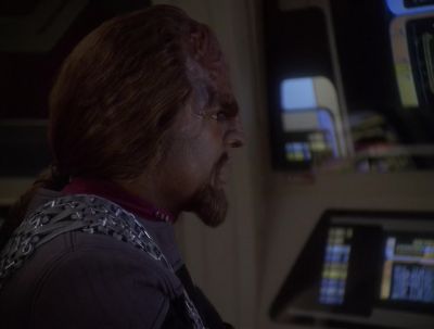- What are you doing?
- Realigning the inertial stabilisers. - Star Trek: Deep Space Nine