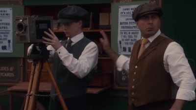 What are you doing? - Murdoch Mysteries