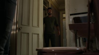 What are you doing? - Marvel's Jessica Jones