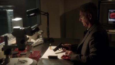 What are you doing? - NCIS