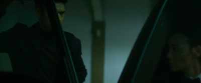 What are you doing?
She was my responsibility. - Escape Plan: The Extractors