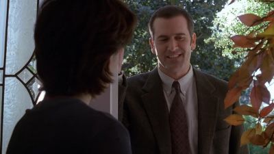 - What are you doing?
- Sorry, I forgot my key. - The X-Files
