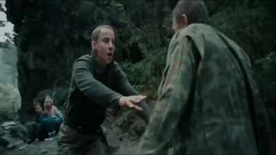 - What are you doing? Stop!
- I'm gonna kill you! - Pain Threshold