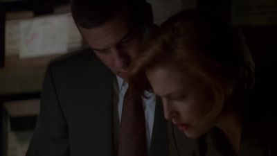 - What are you doing?
- Take a look at this. - The X-Files