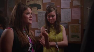 -What are you doing?
-They're cooI. - Mad Men