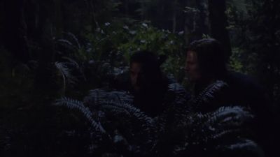What are you doing?
We need to save her. - Arrow