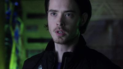 - What are you doing?
- We powered him down - Smallville
