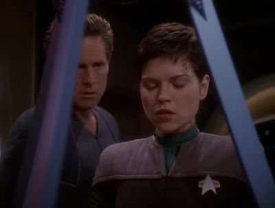 - What are you doing?
- What does it look like? - Star Trek: Deep Space Nine