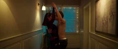 -What are you doing?
-What? Let's dance. Come on. - All My Friends Are Dead