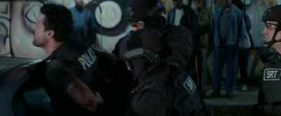 - What are you doing?
- You're under arrest, - Black and Blue