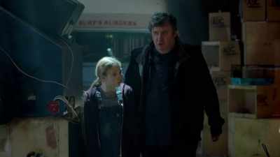 What are we going to do?
Get Armitage back.I'm scared.
Don't worry. - Ratburger