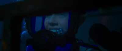 What are we going to do, Kate?
What are we going to do? - 47 Meters Down