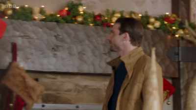 What, are you going to
bedazzle my whole restaurant? - Christmas à la Carte