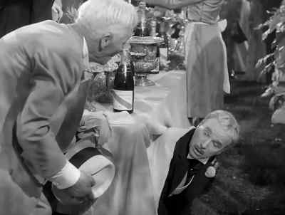 - What are you lookin' for?
- Huh? - Monsieur Verdoux