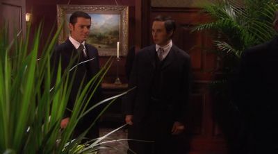 What are we looking for, sir? - Murdoch Mysteries