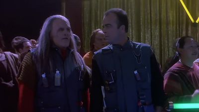 - What are they saying?
- They call him "The Great Heart. " - Babylon 5
