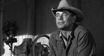 What are you squeezing the watch for - 3:10 to Yuma