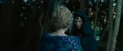 What are you supposed to beWhat are you doing - Wonder Woman