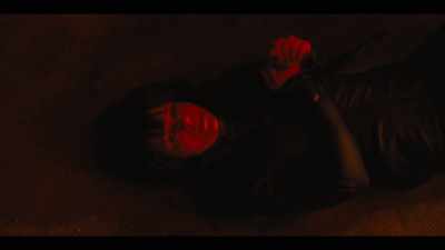 -What are you talking about?
-I got a plane to catch, - Jett