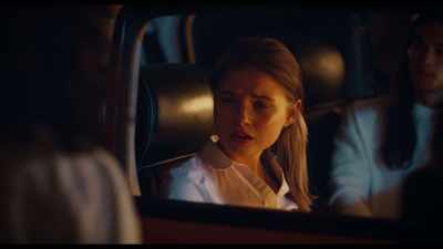 -What are you talking about?
-It's the Bieber. - Good Girls Get High