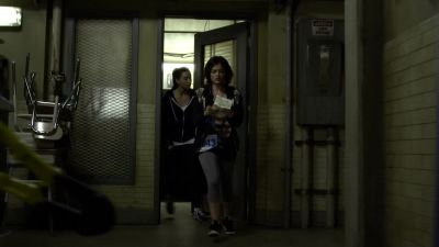 WHAT ARE YOU
DOING DOWN HERE? - Pretty Little Liars